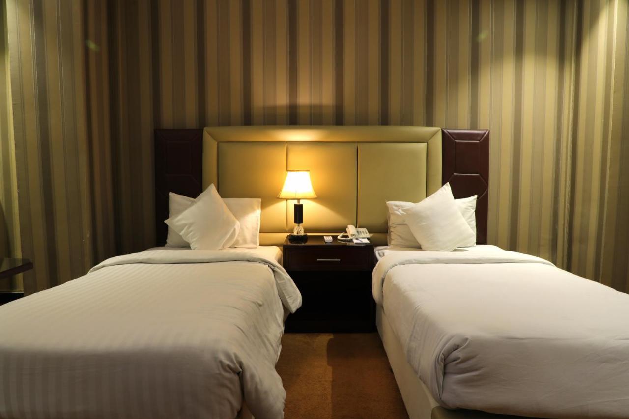 Rachna Hotel Gujranwala 외부 사진