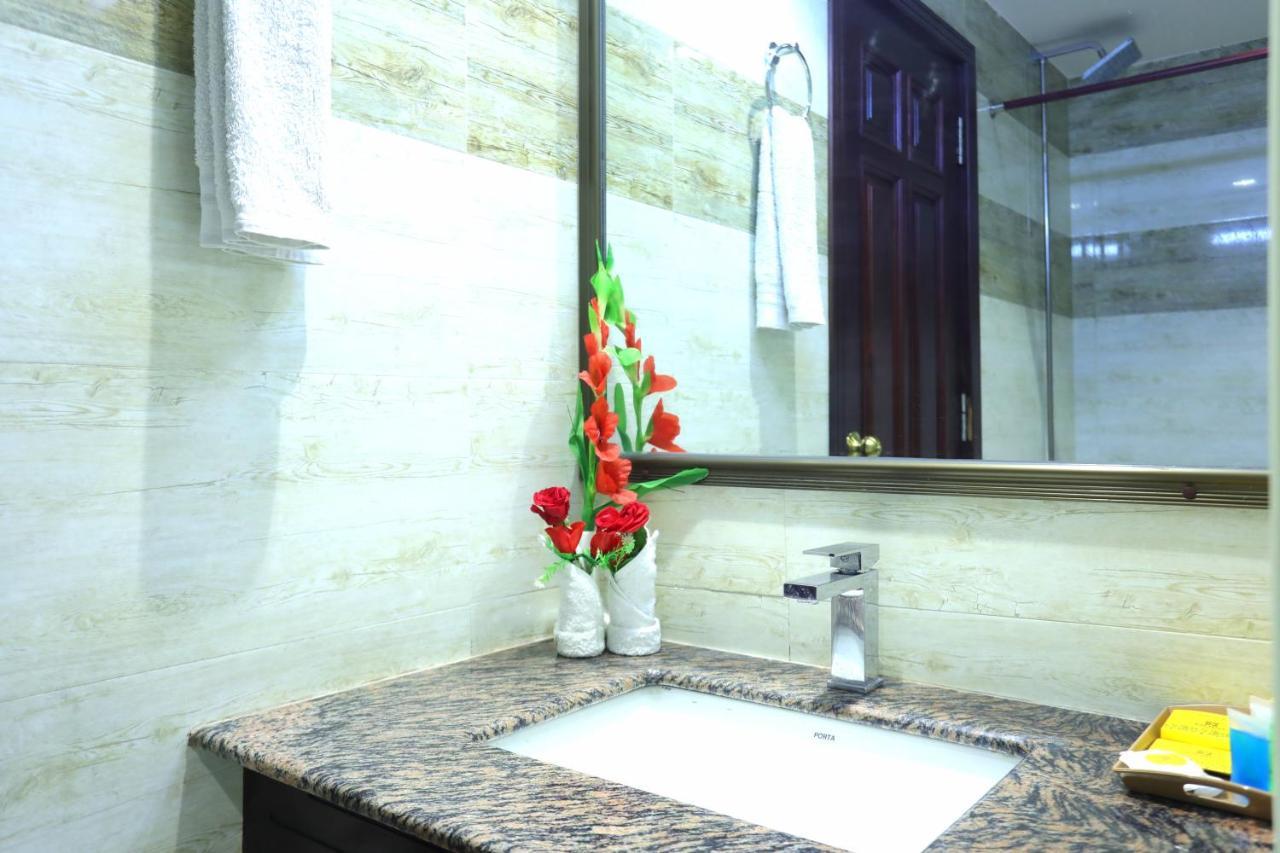Rachna Hotel Gujranwala 외부 사진