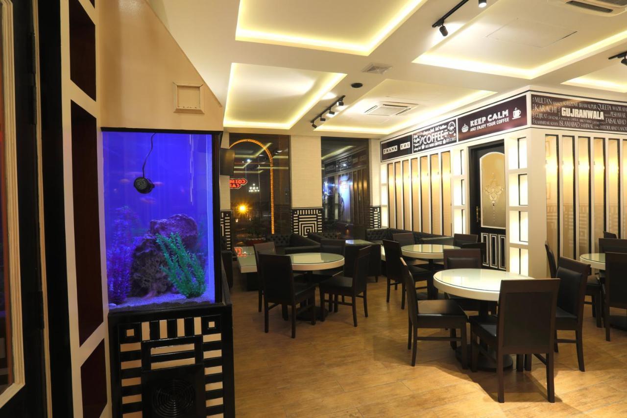 Rachna Hotel Gujranwala 외부 사진