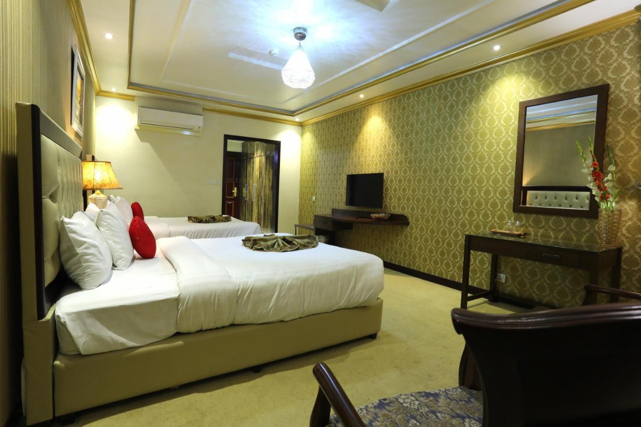 Rachna Hotel Gujranwala 외부 사진
